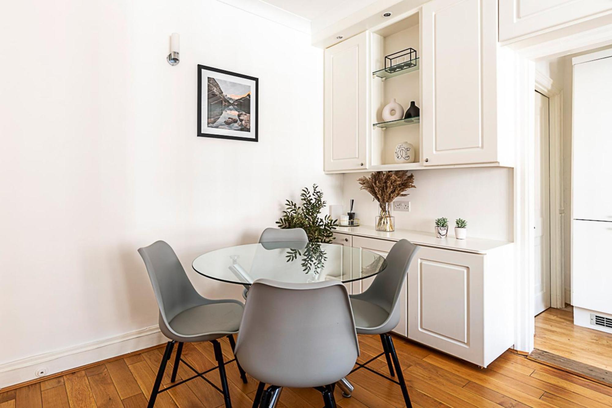 Modern 2 Bedroom Flat Near Queensway Appartamento