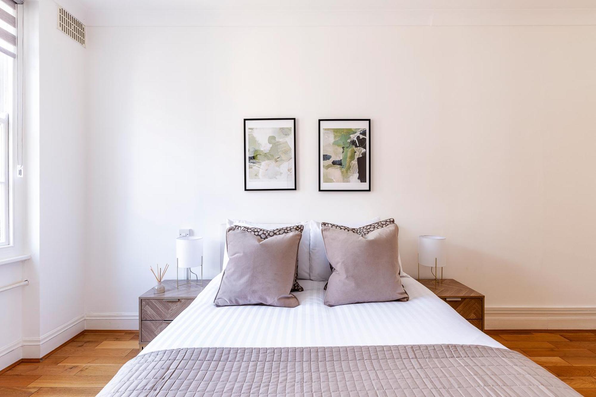 Modern 2 Bedroom Flat Near Queensway Londra
