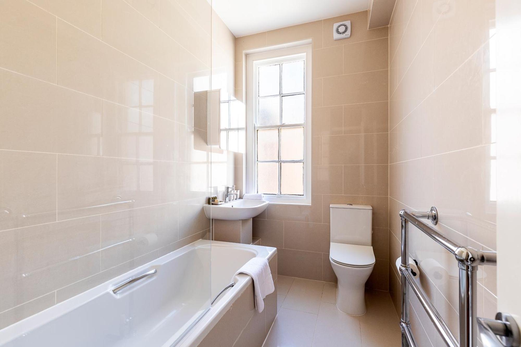 Modern 2 Bedroom Flat Near Queensway * Londra