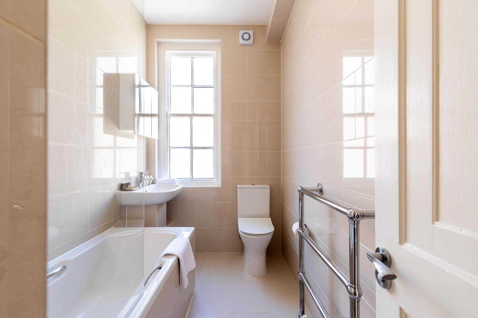 Appartamento Modern 2 Bedroom Flat Near Queensway Londra